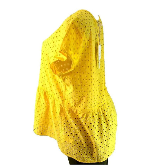 C&C California L Yellow Cotton Eyelet Scoop Neck Button Back Short Sleeve Blouse - Picture 5 of 6